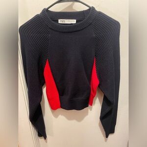 Zara Women's Navy and Red Cropped Sweater